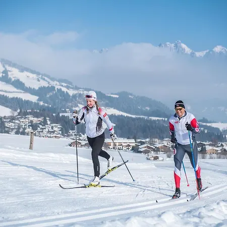 Moralee Kitzbuehel, Whirlpool & Alpenblick בקתה