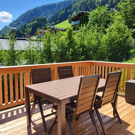 Moralee Mit Whirlpool In By One Chalet